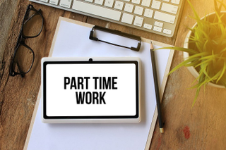 Illustration for article titled 6 Amazing Ways to
Make Extra Money Part Time